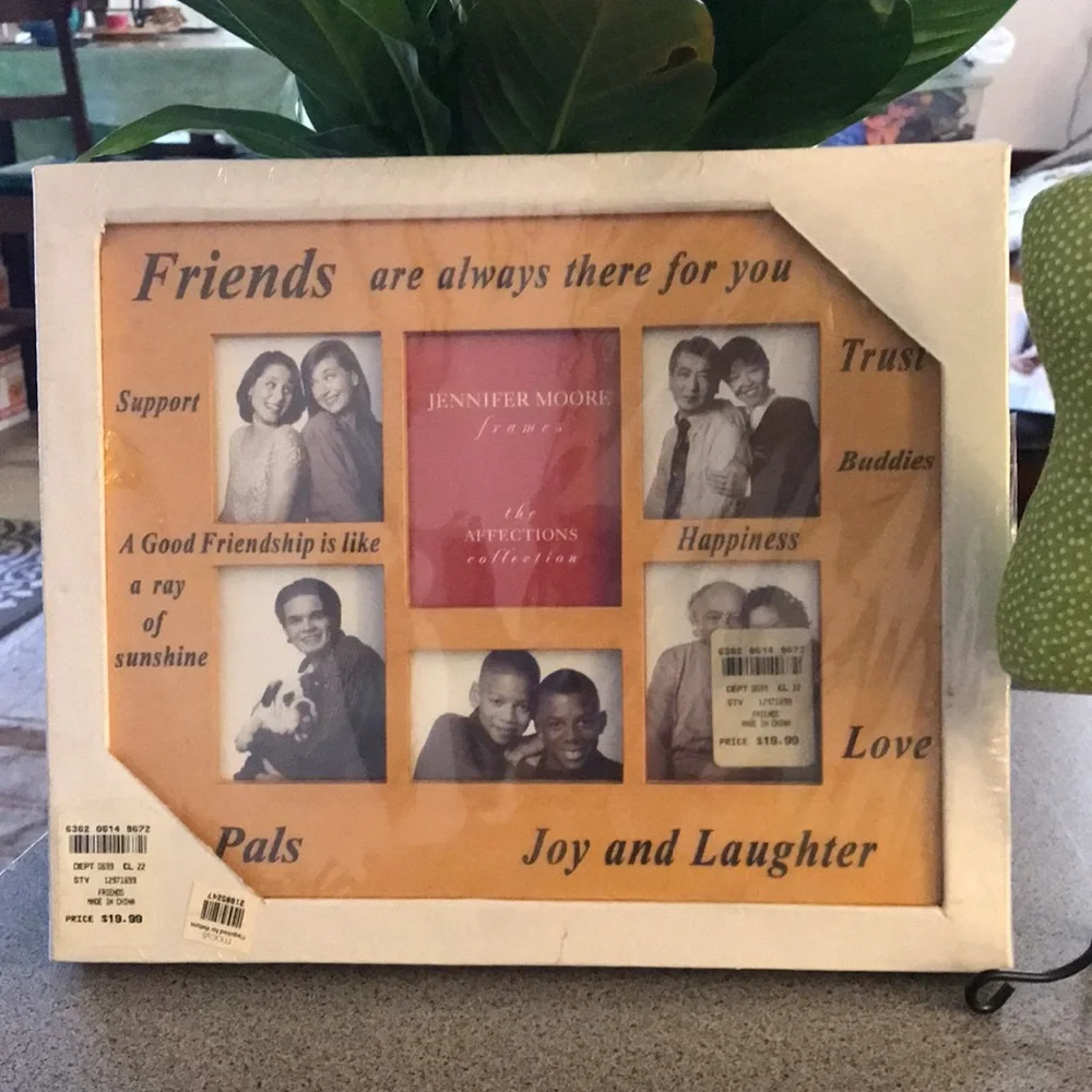 NWT Friends Photo Frame by Macys
